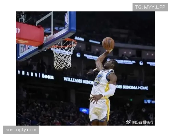 库明加无球挡拆对位内线拉开空间,较上季效率跃升 库明加无球挡拆对位内线拉开空间,较上季效率跃升
